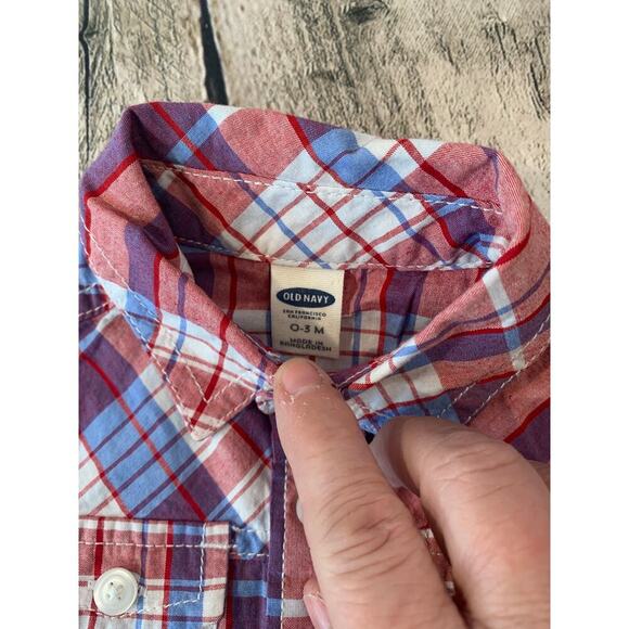 OLD NAVY Boy’s Plaid Short Sleeve Button Down Shirt / Size: 0-3 Months - Picture 2 of 5